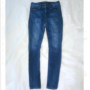 Express jeans mid rise skinny sz 2R gently worn
